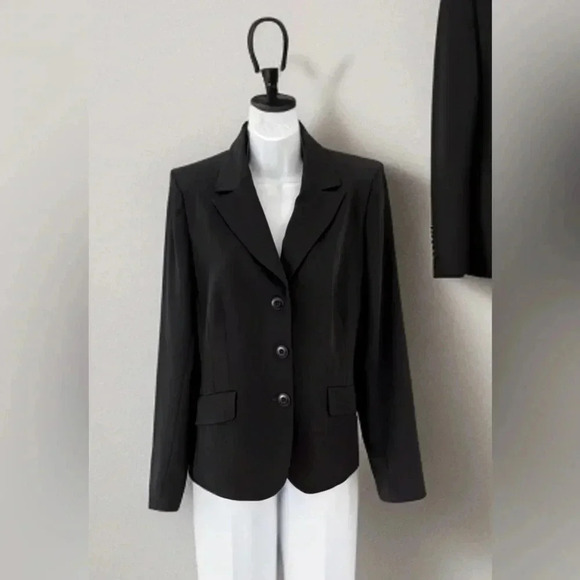 Cleo/ Black/  Lightly pinstriped/ Size US 10 - Picture 2 of 16